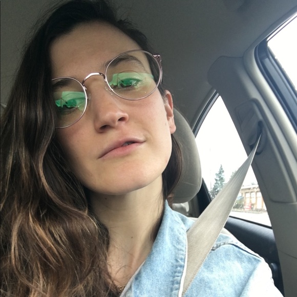 Meet your Posher, Antoinette - Picture 1 of 1